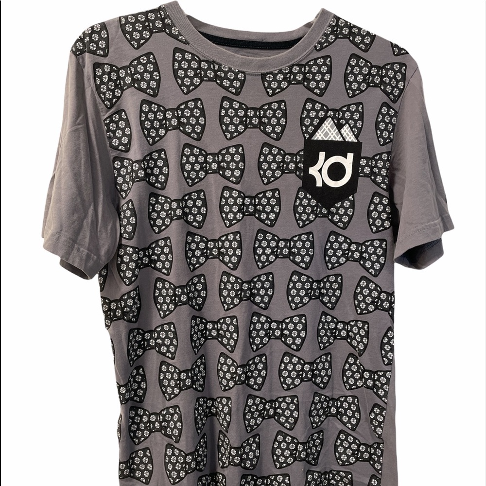 NIKE size S BASKETBALL BOWS KEvin Durant tshirt